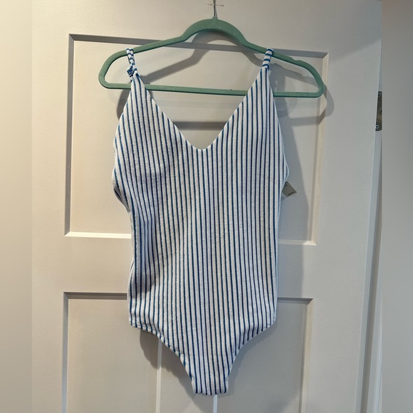 Aerie One piece swimsuit - Picture 1 of 5